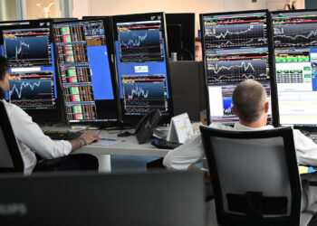 Lo spread tra Btp e Bund chiude stabile a 82 punti