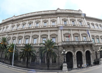 Bankitalia, crescita a 0,6%, poi 0,4% nel 2027. ‘Alto rischio da Hormuz’