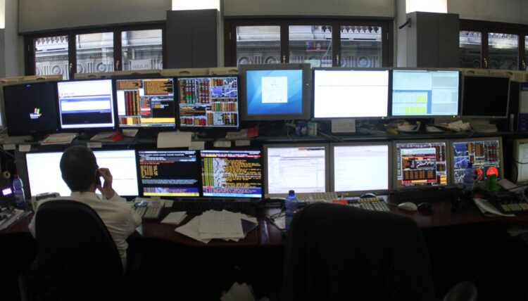 Lo Spread tra Btp e Bund ferma la sua corsa, 83 punti base e rendimenti al 3,98%