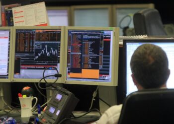 Lo spread tra Btp e Bund continua a correre a 85 punti base, rendimenti record al 4,04%