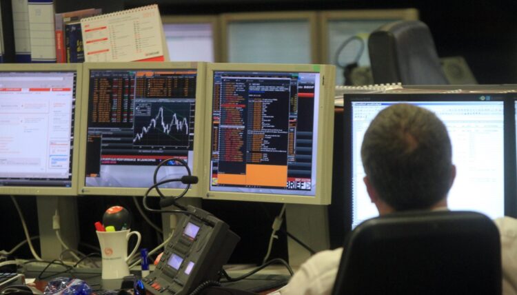 Lo spread tra Btp e Bund continua a correre a 85 punti base, rendimenti record al 4,04%