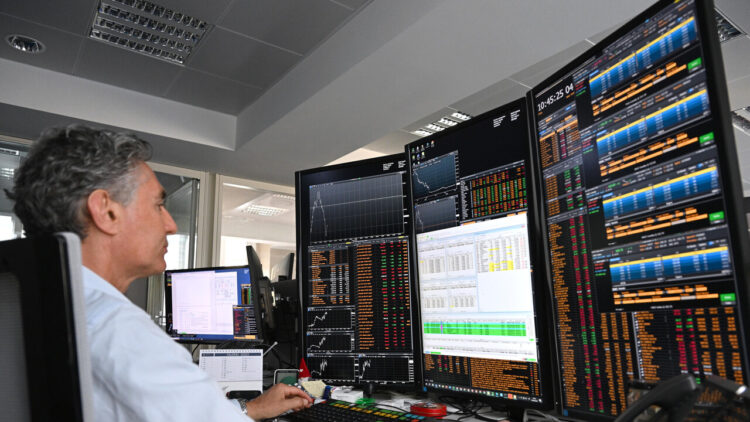 Borsa: Milano chiude in rialzo con l’Europa, corre Inwit