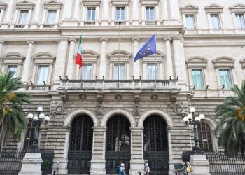 Banca d’Italia, l’economia italiana rallenta: PIL allo 0,6%, consumi più deboli e inflazione al 3,1%