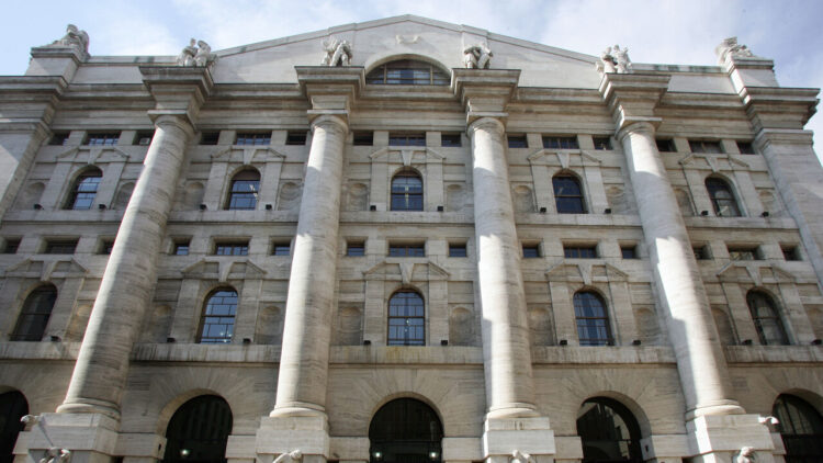 Borsa: Milano incerta con l’Europa, bene Saipem e Fincantieri