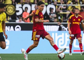 La Roma scappa con un super Dybala, il Borussia Dortmund la riacciuffa: 2-2 per Gasperini in Germania