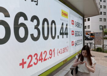 Borsa: Tokyo, apertura poco variata (+0,12%)