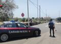 Bimbo di tre anni da solo in strada, madre denunciata per abbandono minori