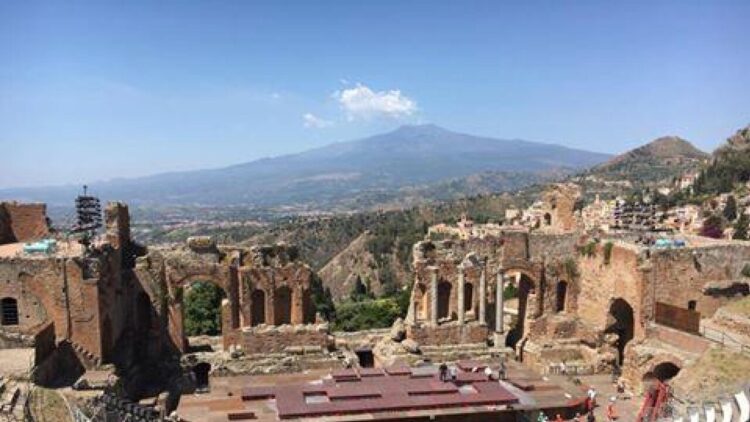 Taormina Arte, ‘nessuna esclusione per Gullotta, solo una scelta tra 100 artisti’