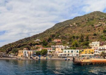 Dissalatori alle Eolie, associazione ecologista chiede verifiche preventive