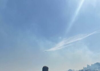 Tre incendi vicino alle abitazioni, evacuate famiglie nel Tarantino