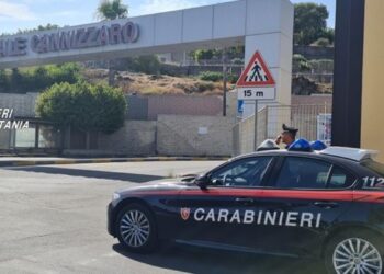 Un uomo e una donna feriti con colpi di pistola alla testa a Riesi