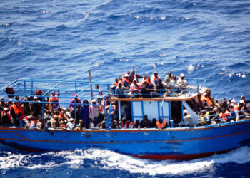 Sbarcati 17mila migranti in Italia, meno della metà degli ultimi 2 anni