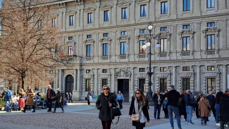 Ingorgo candidati per Milano, ad oggi una ventina per Palazzo Marino