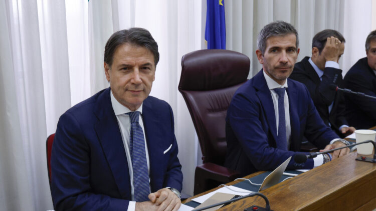 Conte, ‘Meloni è la regista degli attacchi contro di me, mi affronti’