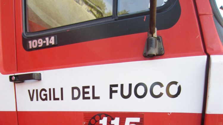 Incendio in un immobile a Palermo, trovato corpo di un 47enne