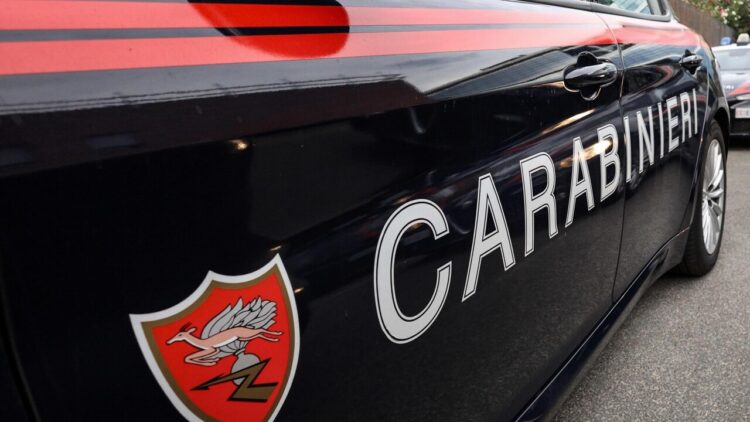 Spari con arma ad aria compressa al centro di Roma, ferita una donna