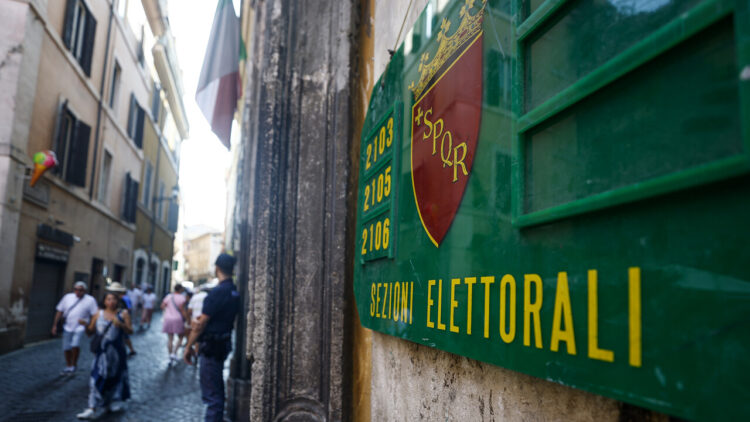 Le interferenze russe agitano il governo, il Pd all’attacco sui visti