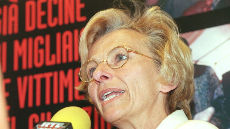 Bonino e l’allarme dopo la visita a Srebrenica: ‘Qui c’è un genocidio’