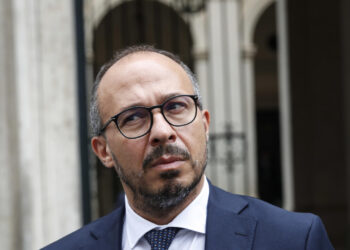 Faraone (Iv), ‘La Vardera si dia una calmata, sembra il cavallo di Troia di Meloni’