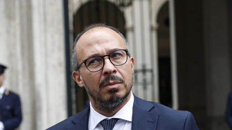 Faraone (Iv), ‘La Vardera si dia una calmata, sembra il cavallo di Troia di Meloni’