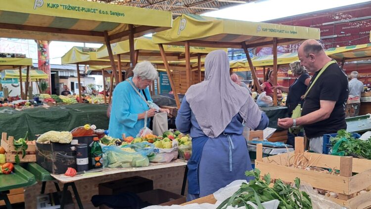 La rosa nel mercato di Markale